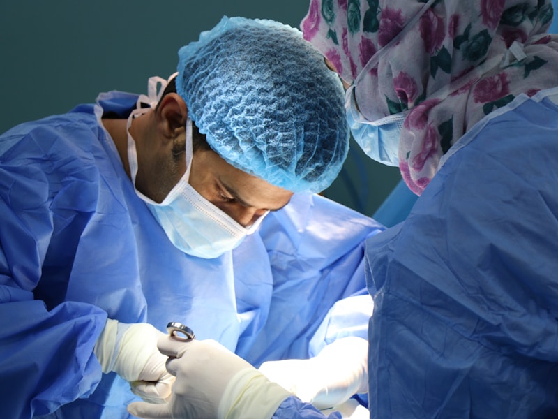 Tim medis Klinik Aster PKBI